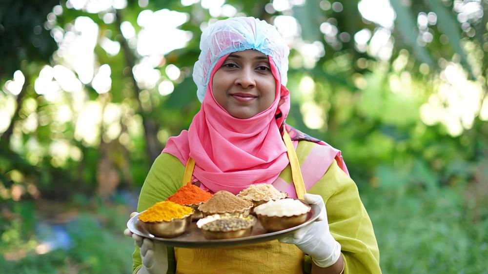 আচার বিক্রি করে মাসে আয় ১ লাখ, স্বাবলম্বী তছলিমা 2 - Chief TV